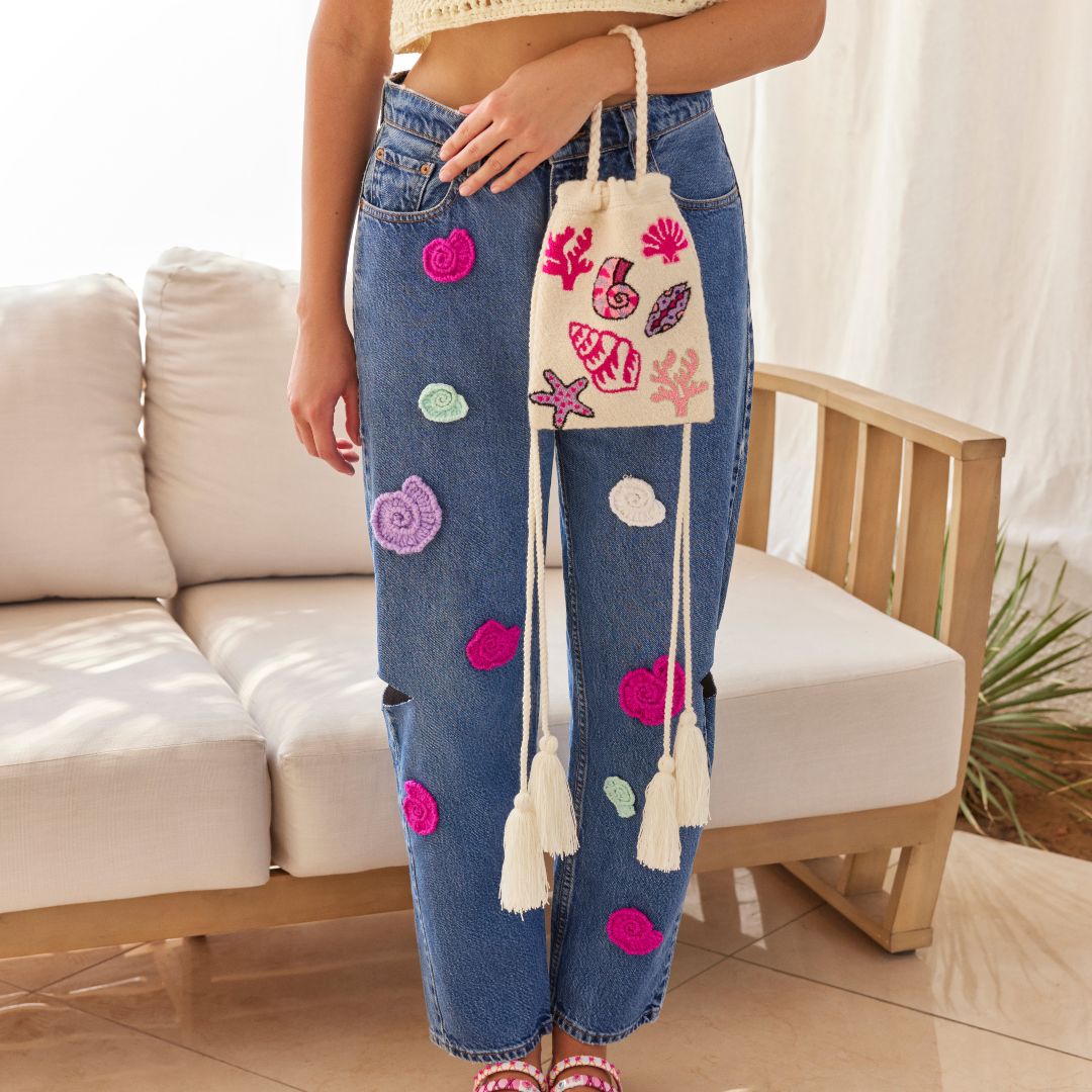 White Seashells Drawstring Bag